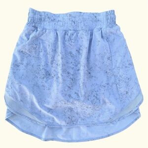Lululemon Hotty Hot High-Rise Skort, Long Gravel Dust Light Pastel Blue ~ Size 4